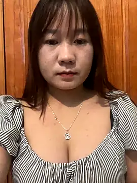 Snapshot of Liness101 chatting on January 7, 2:49 am Liness101 online show from January 7, 2:49 am