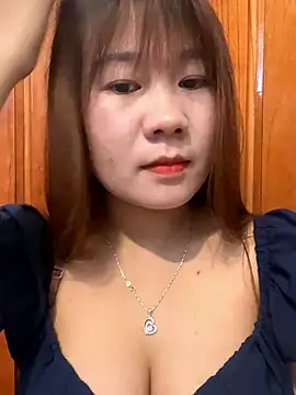 Snapshot of Liness101 chatting on January 13, 2:37 am Liness101 online show from January 13, 2:37 am