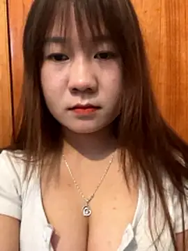 Snapshot of Liness101 chatting on January 9, 2:51 am Liness101 online show from January 9, 2:51 am