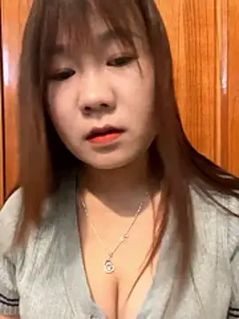 Snapshot of Liness101 chatting on January 14, 2:26 am Liness101 online show from January 14, 2:26 am