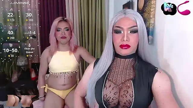 QueensOfcum online show from February 25, 1:28 am