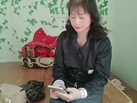 Snapshot of Sophie_sexy7 chatting on May 6, 3:21 am Sophie sexy7 online show from May 6, 3:21 am