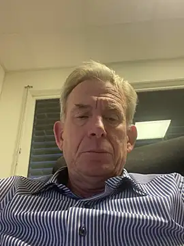 Pierre4tjyxx online show from January 12, 3:19 pm