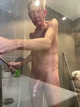 Snapshot of Pierre4tjyxx chatting on February 25, 6:13 am Pierre4tjyxx online show from February 25, 6:13 am