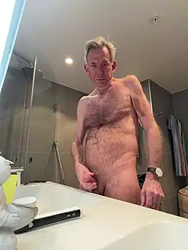 Pierre4tjyxx online show from April 8, 4:47 am