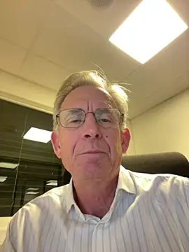 Snapshot of Pierre4tjyxx chatting on February 5, 4:36 pm Pierre4tjyxx online show from February 5, 4:36 pm