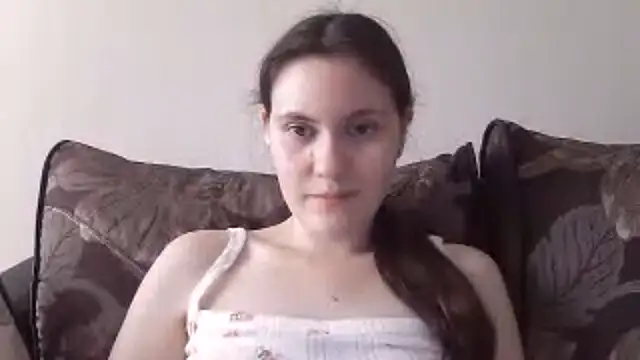 Snapshot of LanaLive chatting on June 24, 5:17 am LanaLive online show from June 24, 5:17 am
