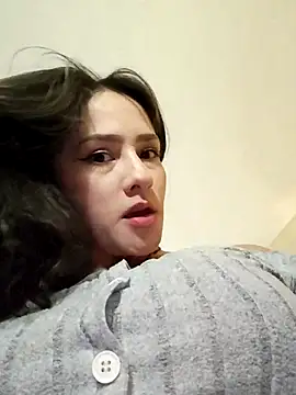 juliiaroberts online show from April 6, 3:57 am