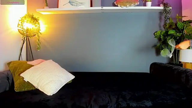 Kira Exe  online show from April 17, 11:35 am