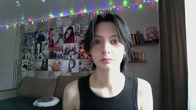 Snapshot of LxayBloom chatting on January 12, 10:22 am LxayBloom online show from January 12, 10:22 am