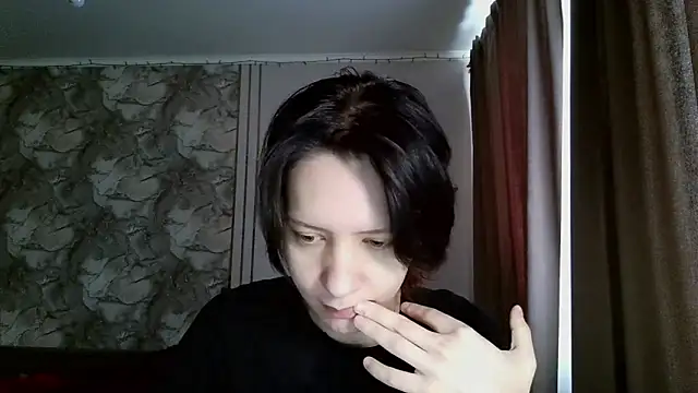 LxayBloom online show from February 20, 8:38 am