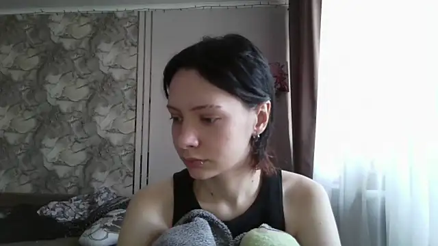 LxayBloom online show from February 11, 5:40 am