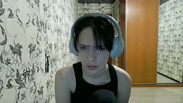 LxayBloom online show from April 13, 12:03 am