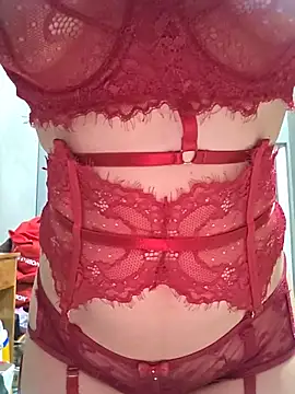 Snapshot of moon_baby99 chatting on June 6, 1:44 am moon baby99 online show from June 6, 1:44 am