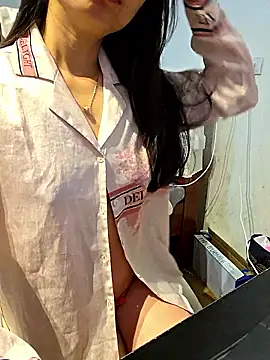 moon baby99 online show from January 18, 6:17 am