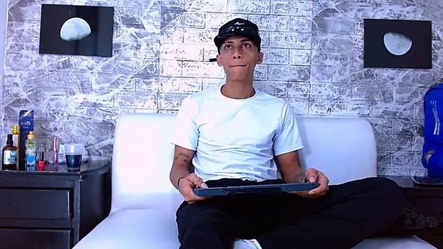 Harin Prize online show from April 2, 1:07 pm