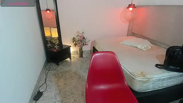 ZoeFox5 online show from February 9, 11:08 am