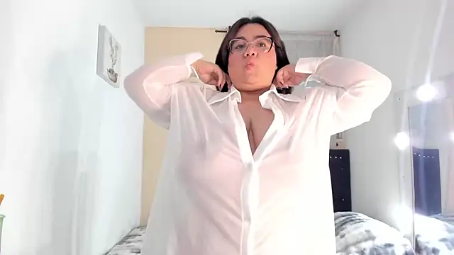 KarlaLannee online show from March 22, 5:00 am