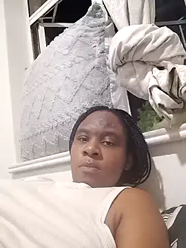 Snapshot of princess-boobz chatting on February 17, 6:05 pm princess-boobz online show from February 17, 6:05 pm