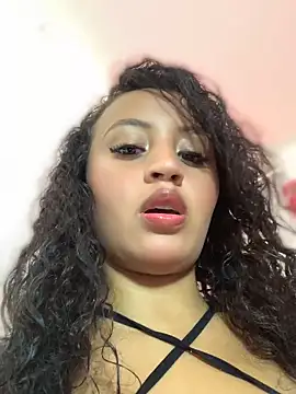 PaulaSweetFire  online show from May 28, 10:15 pm