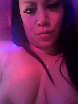 Snapshot of daaibabyxxx chatting on May 2, 10:53 am daaibabyxxx online show from May 2, 10:53 am