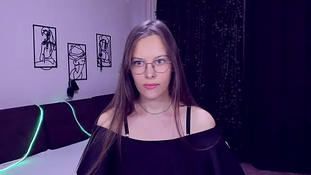 AyumiBlossom online show from March 28, 1:01 pm