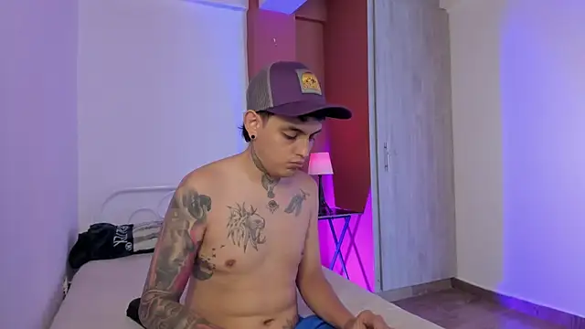 VelvetAndShadows online show from June 23, 2:26 pm