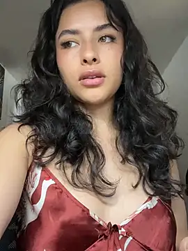 Snapshot of auroramooon chatting on February 26, 12:27 pm auroramooon online show from February 26, 12:27 pm