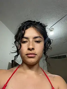 Snapshot of auroramooon chatting on February 18, 1:58 am auroramooon online show from February 18, 1:58 am