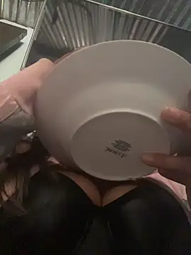 cinthia2011 online show from February 3, 6:57 pm