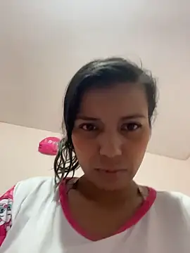 cinthia2011 online show from February 26, 12:43 am