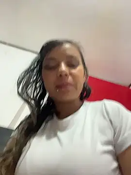 cinthia2011 online show from January 16, 3:10 am