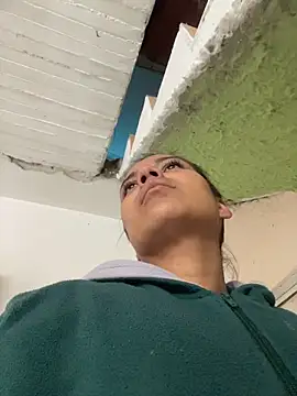 cinthia2011 online show from February 13, 7:47 pm