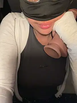 Babypinypon online show from April 7, 8:10 pm