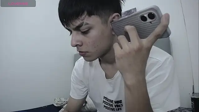 Loganjhonson19 online show from January 9, 3:13 am