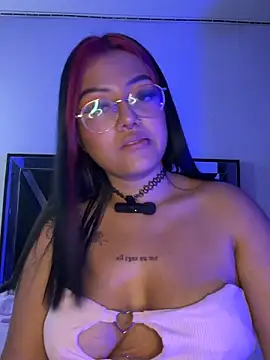 queen of you heart online show from February 19, 11:34 pm