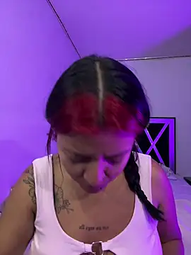 queen of you heart online show from February 10, 1:37 am