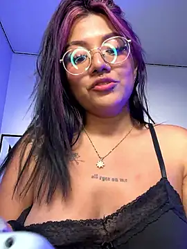 queen of you heart online show from January 9, 10:06 pm