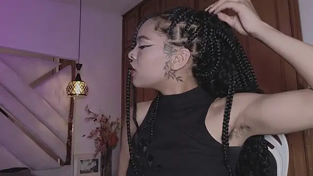 mia gatesvg online show from March 1, 3:28 am