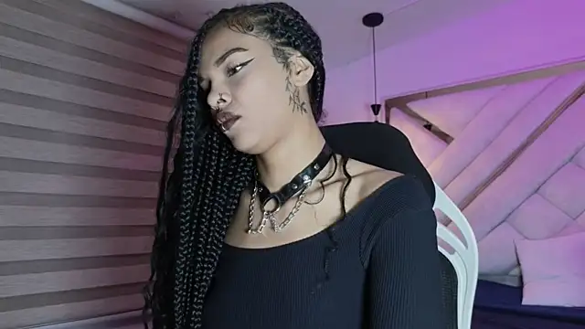 mia gatesvg online show from March 6, 2:28 am