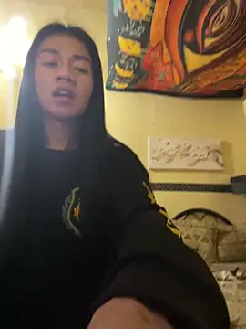 Snapshot of EnviousMaddie chatting on May 7, 9:40 pm EnviousMaddie online show from May 7, 9:40 pm
