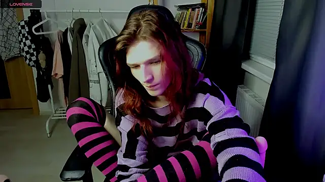 iceseeker2 online show from April 15, 11:27 pm