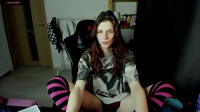 iceseeker2 online show from March 10, 9:13 am