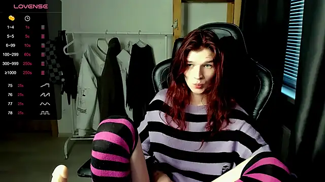 iceseeker2 online show from March 24, 4:07 pm