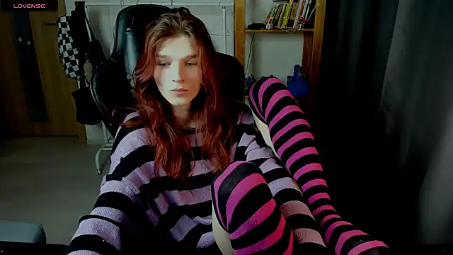 iceseeker2 online show from April 14, 7:02 am