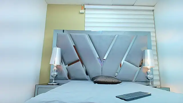 Atenea sexxx online show from April 2, 3:57 am