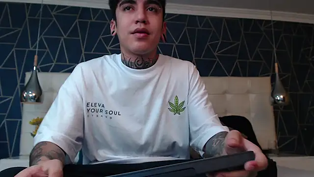 MarkOlsenn online show from January 10, 8:26 pm