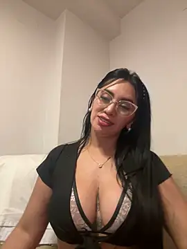 Snapshot of nataliia_queen_ chatting on March 14, 11:22 pm nataliia queen online show from March 14, 11:22 pm