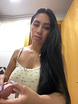 nataliia queen  online show from July 3, 7:26 am