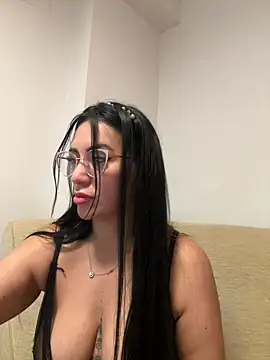 nataliia queen  online show from May 17, 11:16 pm